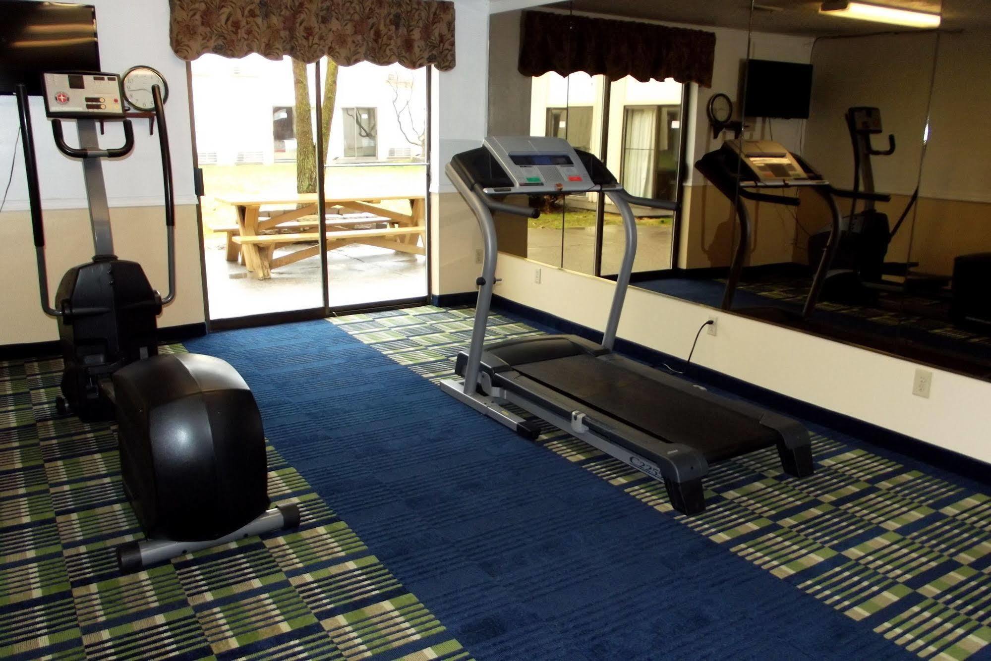 Oyo Hotel Spokane North Экстерьер фото