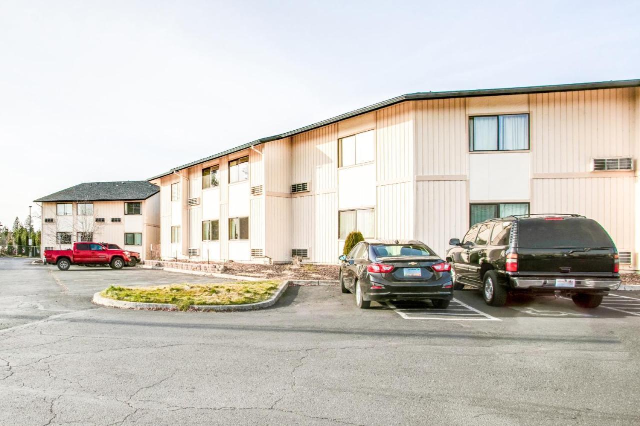 Oyo Hotel Spokane North Экстерьер фото