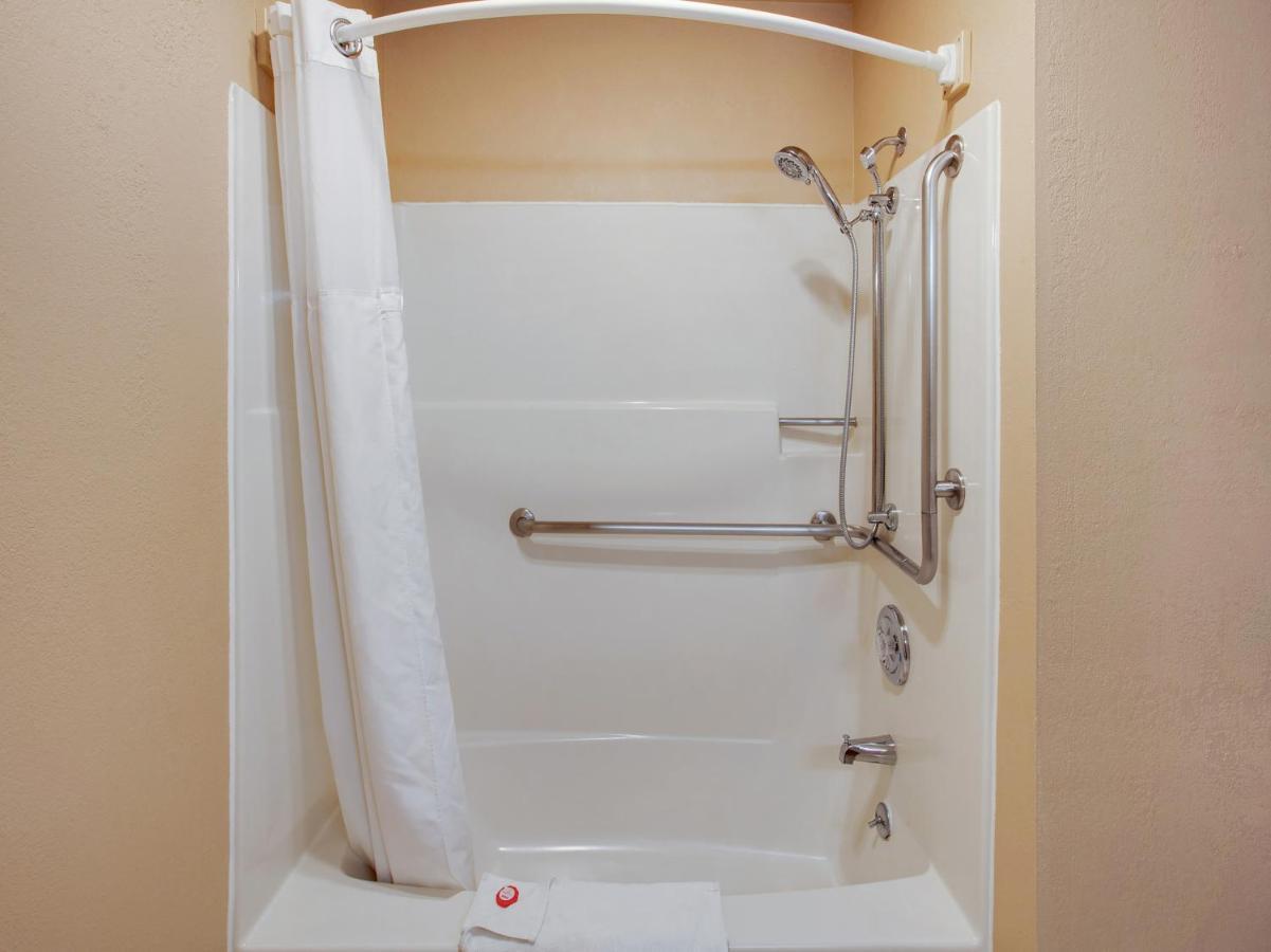 Oyo Hotel Spokane North Экстерьер фото