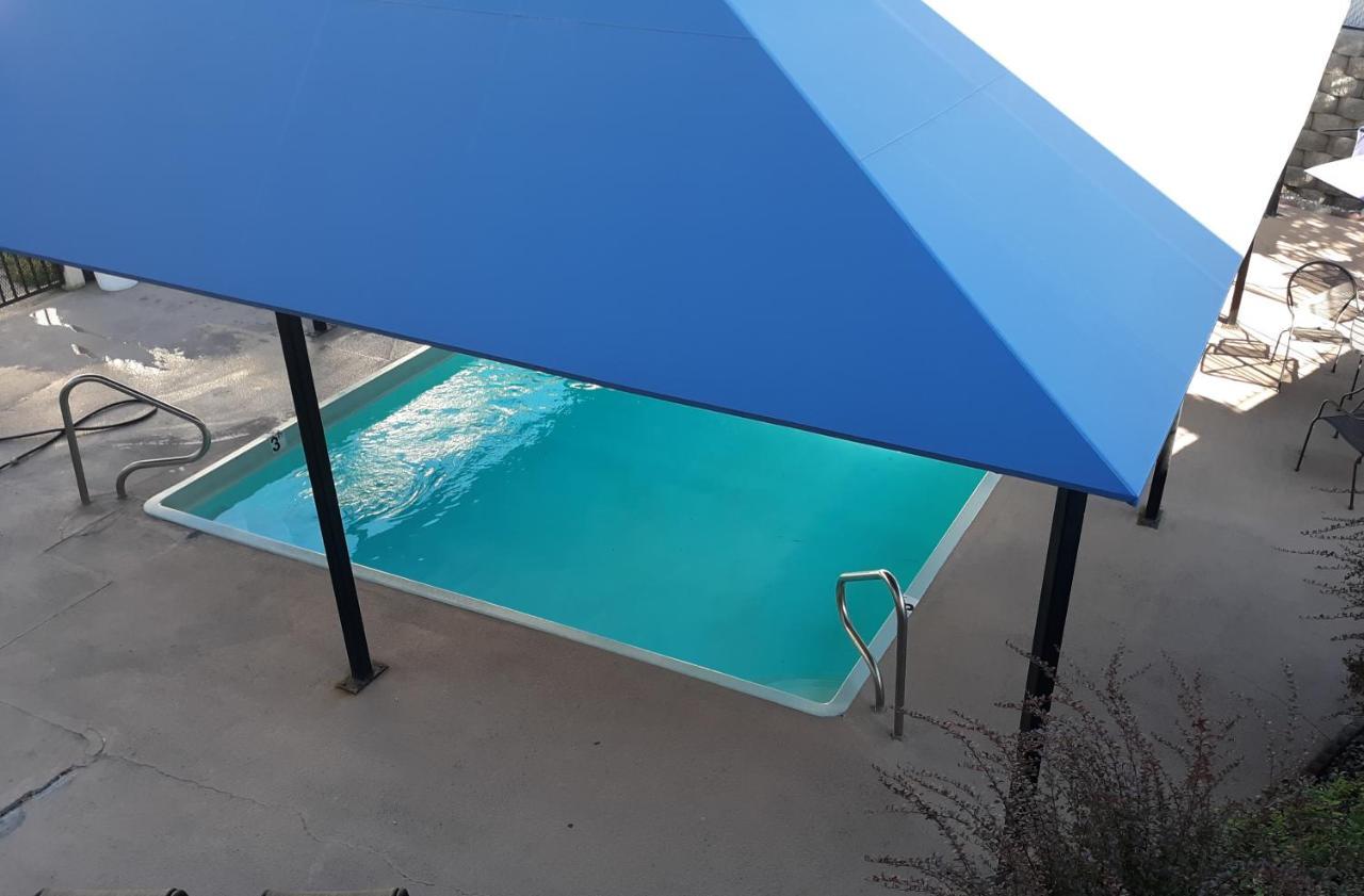 Oyo Hotel Spokane North Экстерьер фото